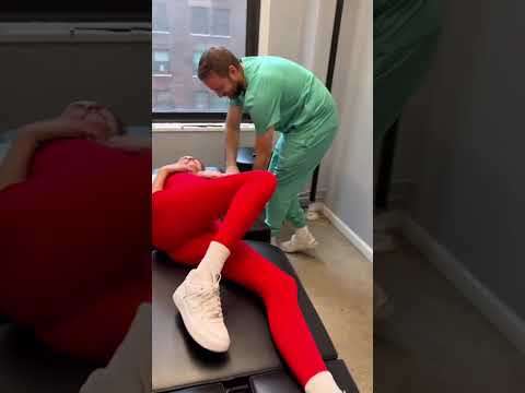 *VOLUME UP* The way her cracks were the loudest I've ever heard as a Chiropractor
