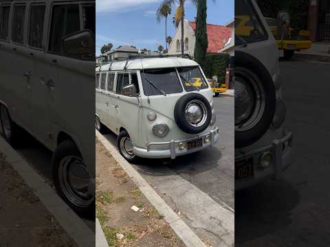 1970 Volkswagen Transporter. Vintage minivan in good shape #vintage #Volkswagen #minivan #vintagecar