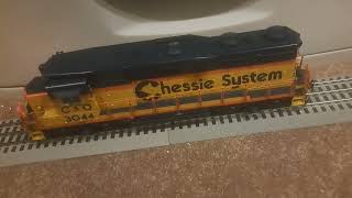 Lionel - 6-28559 - Legacy Chessie C&O GP30 #3044 - Running Demo