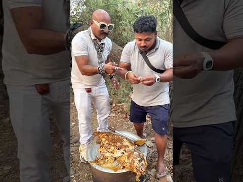 Kapura king ne khaya aank…😍❤️🍗 #chickenlegpiece #ulhaskamathe #foodchallenge #indianfood #shorts