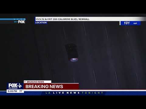 <strong>LIVE</strong>: Pursuit in <strong>LA</strong> County