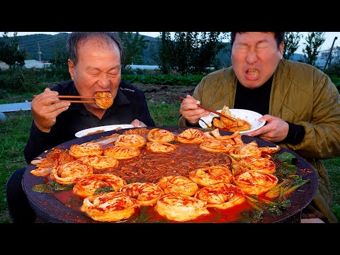 🥟쌀쌀한 날씨엔 커다란 왕만두로 얼큰한 만두전골! (Mandu Hot Pot) 요리&먹방!! - Mukbang eating show