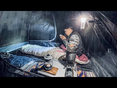 ONE NIGHT ALONE IN THE FOREST WITH RELAXING RAIN • SOLO CAMPING RAIN SOUND ASMR