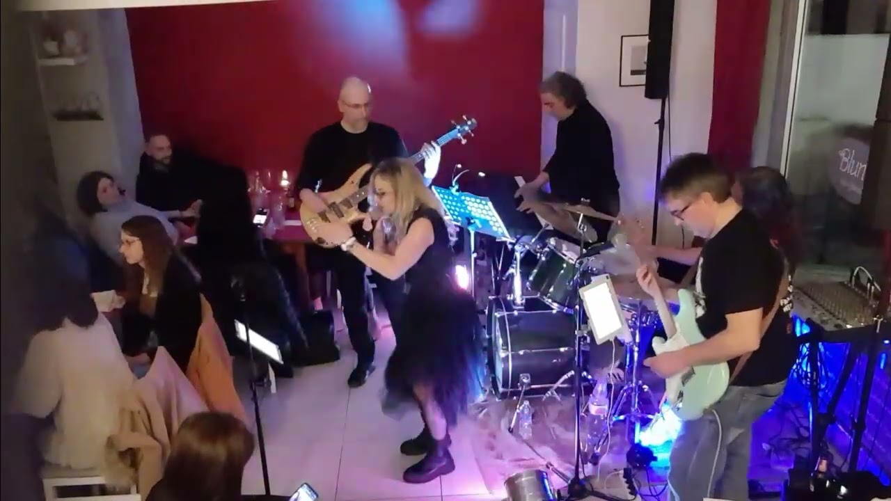 ESSENZA_Negramaro Tribute