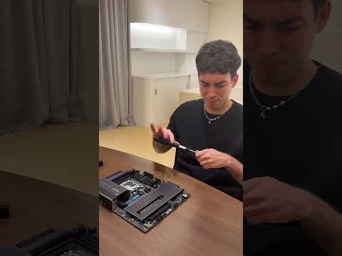 Thought you’d need a screwdriver for the second heatsink? Think again.😏