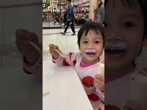 Hảo em bé - Socola cute ăn Kem bing chilling#shorts