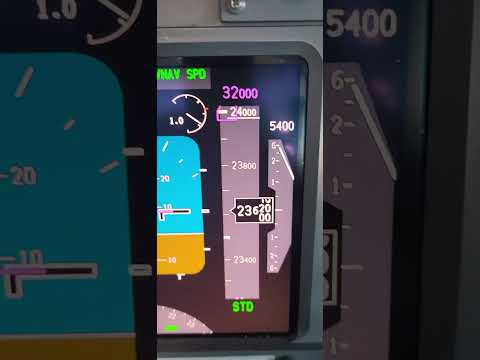 Boeing 737-800 climb performance #boeing #aviation #cockpit