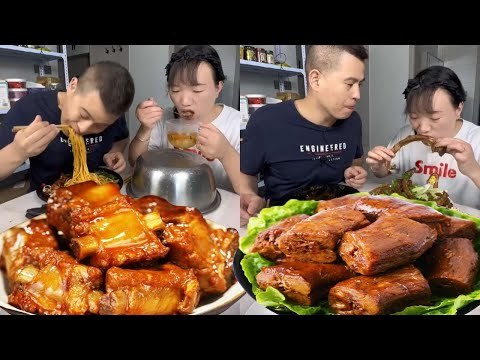Prank on my husband -My husband thought he had grabbed a roast chicken  but it wasn't a real chicken