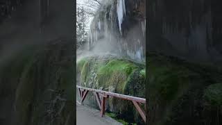 cascada mezotermala toplita