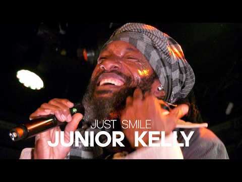 🔥 LIVE: Junior Kelly Brings Pure Magic with ‘Just Smile’ – “FEEL THIS 🔥”
