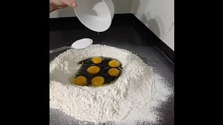 Evde 3 malzemeyle yapacağınız bir tarif Sadece 6 yumurta varsa hemen başlayalım 