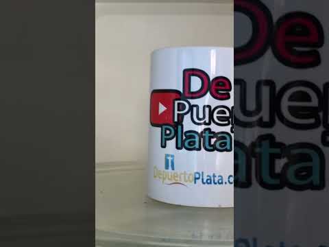 Un chocolate caliente en una hermosa taza. Te gustan?