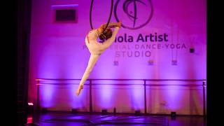 Christmas Party Scholy Artist 2025 - Anita Fojtíková Aerial Hoop