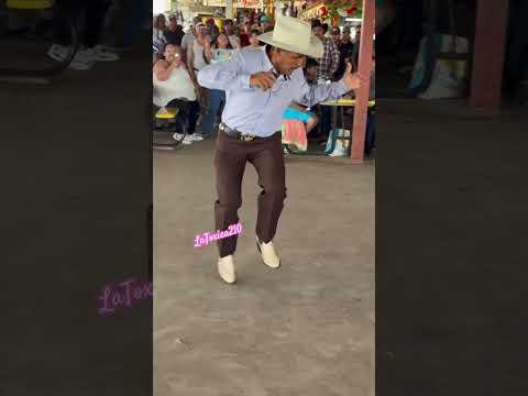 Llegando a la pista de baile💞 #baile #cumbia #bailando #latindance #salsadance #dance #bailes