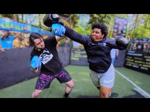 SUPER heavyweight Slugfest!