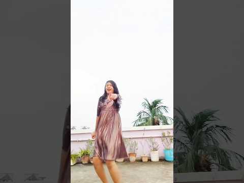 Meri baahon se nikalke 😊😊#motherdaughterdance#yt#ytshorts#trending#youtubeshorts#meribahonsenikalke