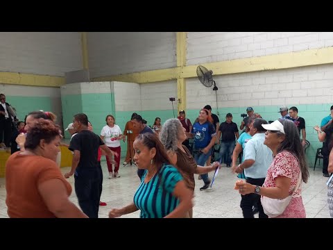 ¡Elmerin Vlogs está emitiendo en directo!
