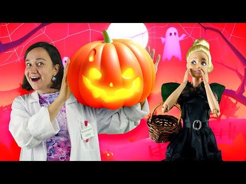 Perché la bambola Barbie ha paura di festeggiare Halloween? Video per bambini e giochi con bambole