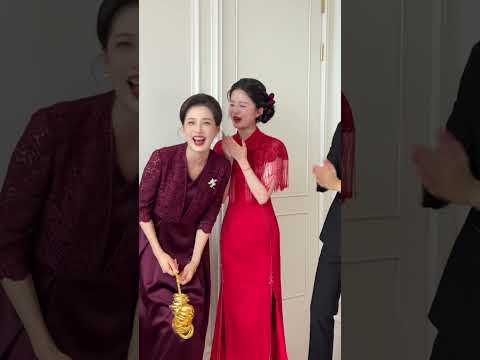 Mẹ chồng tạo bất ngờ cho con dâu 😊#wedding #makeup #dress #shortvideo