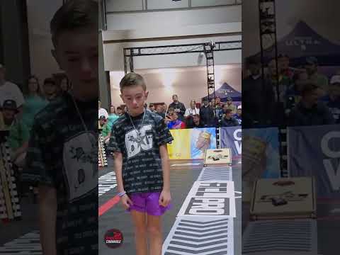 He needed it to stay alive #cornhole #stickside #americancornholeleague #aclpro