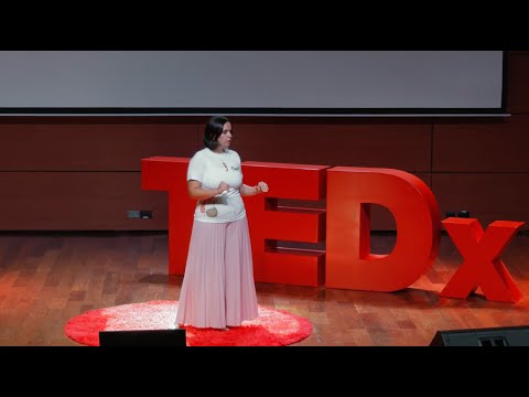 El parto define la experiencia de la maternidad | Johana Samaniego | TEDxBucaramanga Women