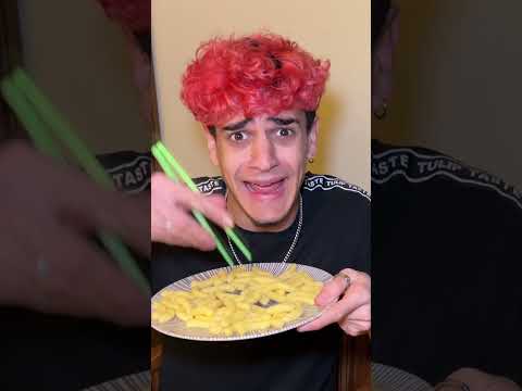 DESCRUBO un LIFEHACK para comer GUSANITOS con PALILLOS!