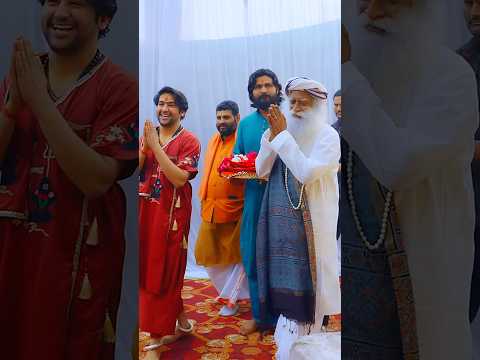 Bageshwar Dham Hosts Sadhguru | Sadhguru