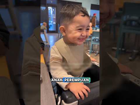 Bocah Ini Sudah Jago Menggoda Para Gadis 😂