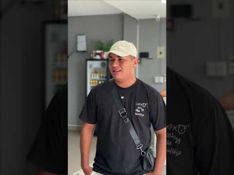 Su jefe no dejo que un cliente la traten de esa manera.