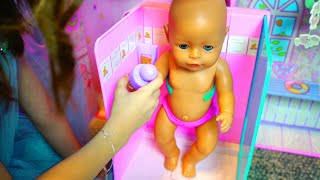 Mommy and baby dolls family routine in dollhouse -  PLAY DOLLS