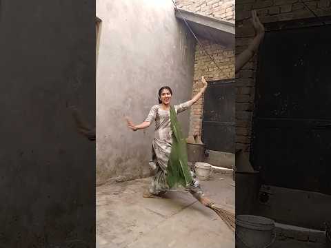न्यू डांस वीडियो #viral #dance #newsong आरती चौधरी मथुरा से