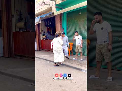 مقلب بزاف هد خونا😂😂😂
