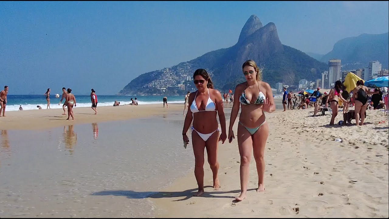 🇧🇷 Hot day at Leblon beach Brazil | beach walk 4K 