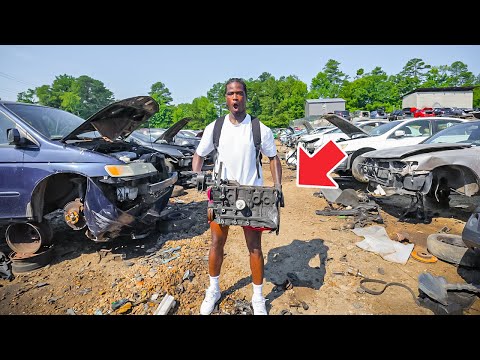 I FOUND A GOOD B20 HONDA ENGINE IN THE JUNK YARD?!