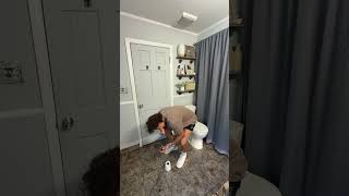 I WIPED POOP ON MOMS HAND…