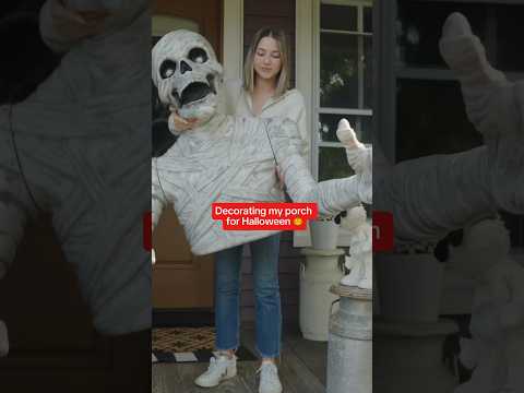 Halloween decorating starts here. 👻
