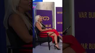 Sibel Arna’nın Röportaj Tarzı 🎤 Ekranda Fark Yaratan Sunum #shorts