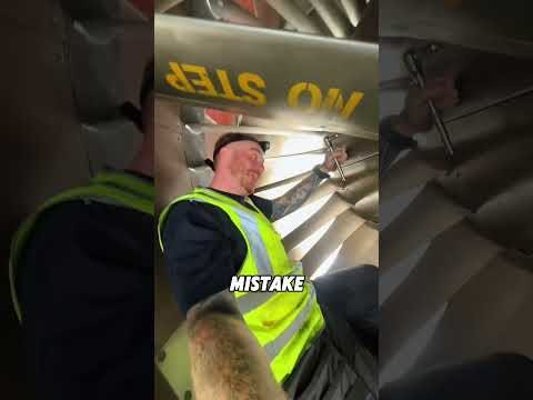 No one noticed that this plane was malfunctioning