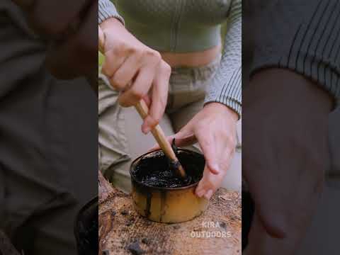 Beautiful lady teaches forest survival skills! π¦ #survival #hack #diy