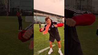 POV: Du trainierst als Kind mit Bischof El Mala bei der U 21-Natio!