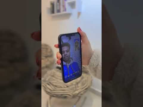 فكرة جديدة(واقفة تحت برج ايفل) 1