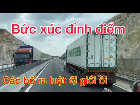 Đỉnh điểm bức xúc, anh trai tài xế nói thẳng ra luôn.