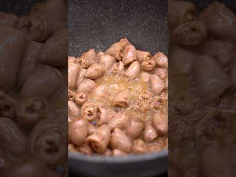 Тушеные куриные сердечки