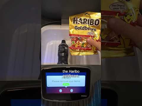 Hotel Delivery Robot In Los Angeles, USA 🇺🇸