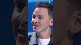 Per Mertesacker & Jochen Breyer müssen Stadien erkennen