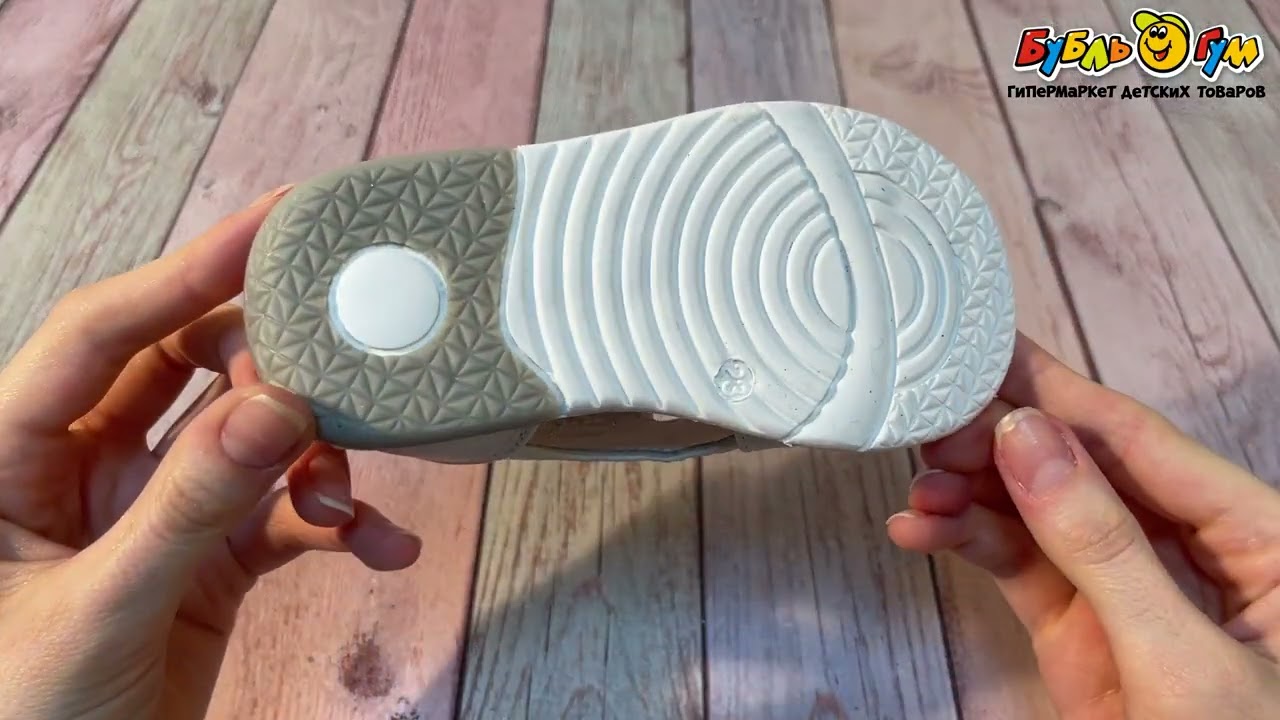 Сандалии Pasito летние открытые с бабочками белые - видео