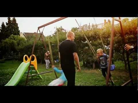 REVOLTA - Myslím / I think (Official music video CZ/EN)