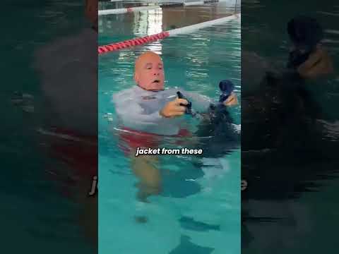 How to use blue jean as a floatation device #swimming #pool #swimtechnique #floating #swim