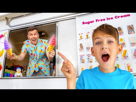 الأطفال يأكلون الآيس كريم من عربة الآيس كريم