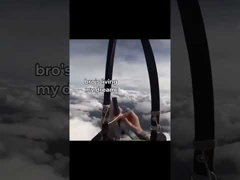 He is awesome isn’t he? #extremesports #sports #paragliding #parachute #adrenalinesports